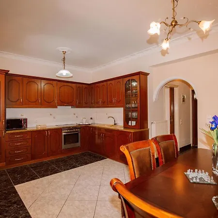 Oasis Apartment
